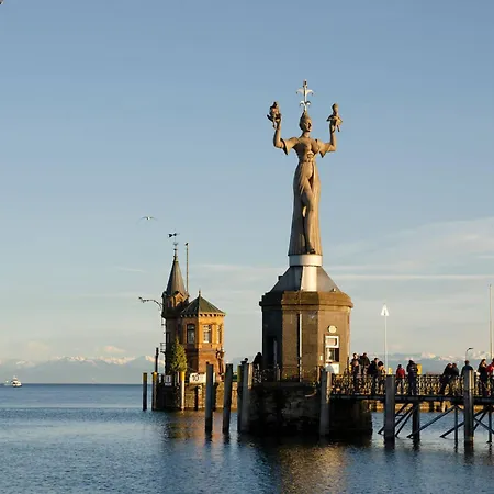 Seeglueck Oase - Charmante Unterkunft Mit Garten Gaestezimmern Und Tiny House Nahe Universitaet Insel Mainau Und See In Constance Exterior photo